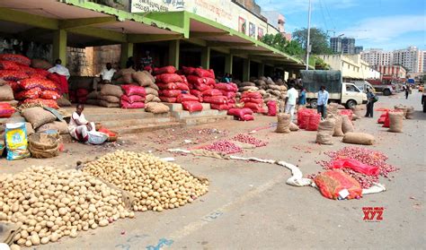 Bengaluru: Visuals from APMC Yard Yeshwanthpur #Gallery - Social News XYZ