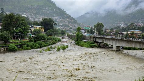 Heavy rains cause flash flood in North Sikkim; submerge National ...