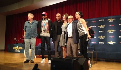 STAR TREK: DEEP SPACE NINE Cast Stages a Reunion at Convention [StarTrekNY 2016] | FilmBook ...