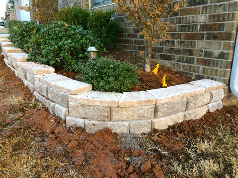 Landscaping Ideas For Small Retaining Wall - Image to u
