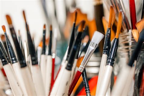 How to Clean Oil Paint Brushes in 4 Easy Steps