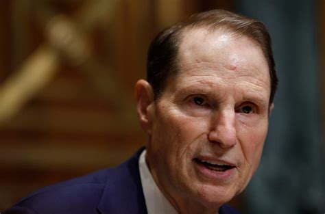 Sen. Wyden Will Host Town Hall In Clackamas This Weekend | Oregon City ...