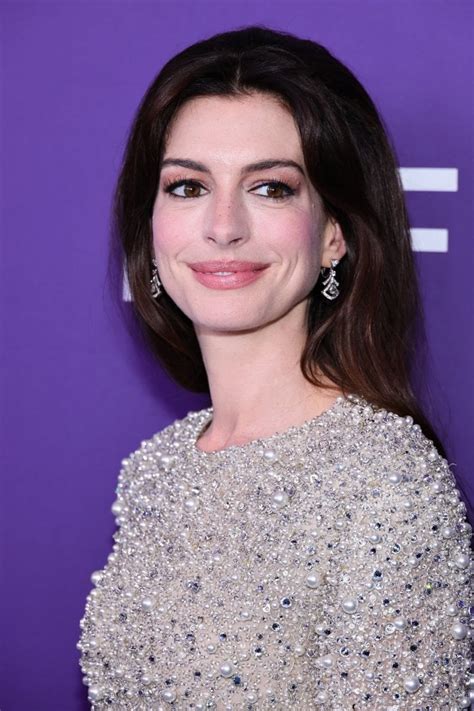 I quarant'anni di Anne Hathaway, diva discreta e splendente - la Repubblica