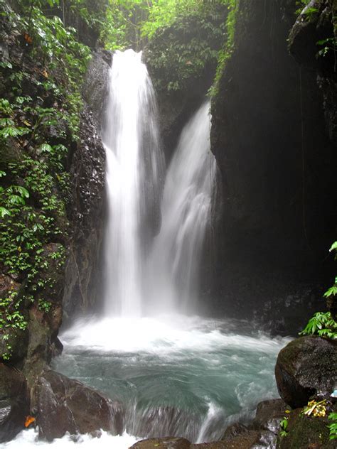 Gitgit Waterfall - Wikipedia