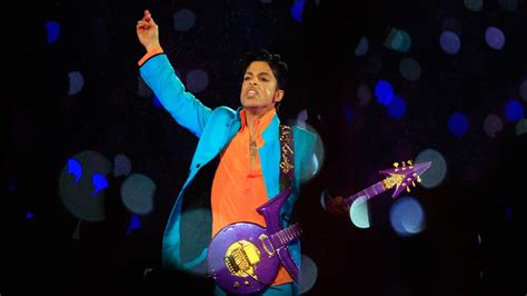 Nothing compares to Prince (and the Purple Rain) at Super Bowl XLI