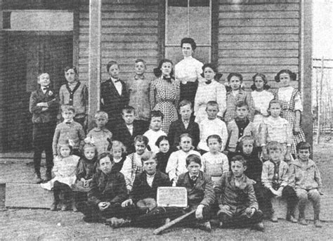 White Oak School in 1909