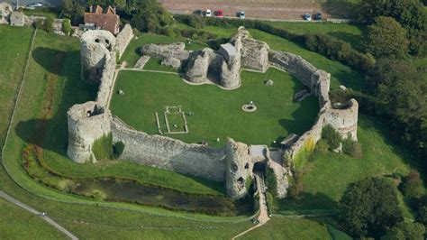 Pevensey Castle - Places to go | Lets Go With The Children