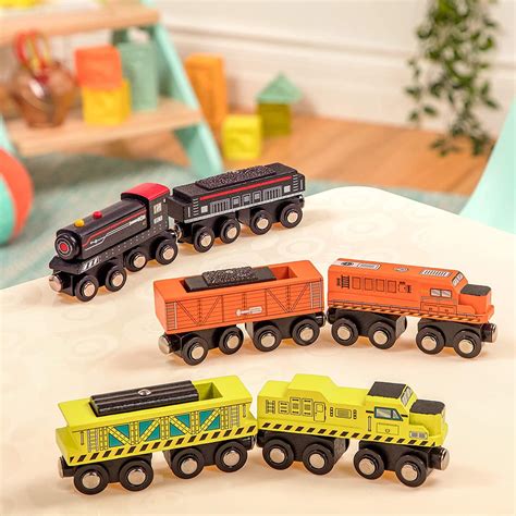 Battat – Wooden Locomotive & Freight Cars – Classic Wooden Toy Train ...