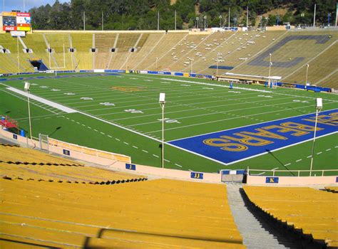 Cal Football / UC Berkeley / The play | UC Berkeley www.dail… | Flickr