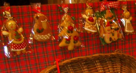 Hungarian Folk Motifs on Christmas Decorations - Hungarian Folk