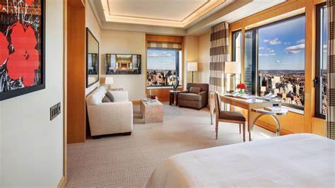 Luxury Hotel Suites NYC | Deluxe Rooms | Four Seasons New York