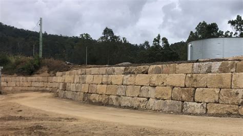 Toowoomba Sandstone Retaining Walls | Boulder Rock walls