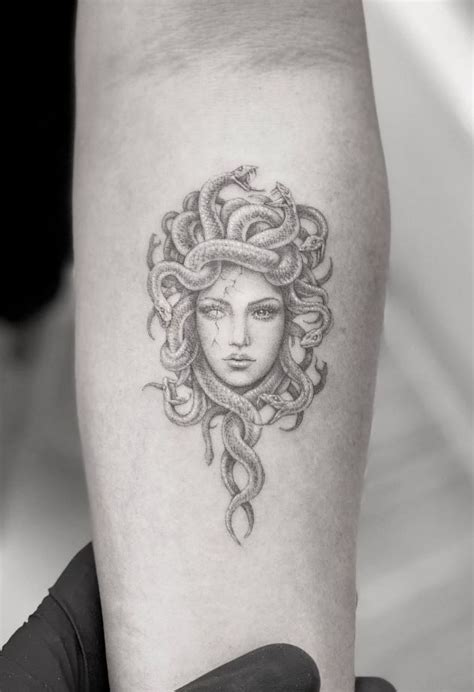 Medusa Tattoo – InkStyleMag