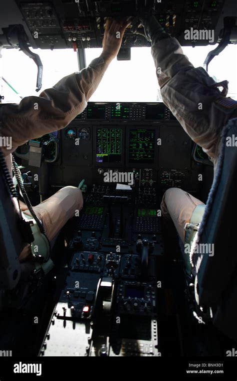 The cockpit of a Lockheed Martin-built C-130J Super Hercules airlifter Stock Photo - Alamy