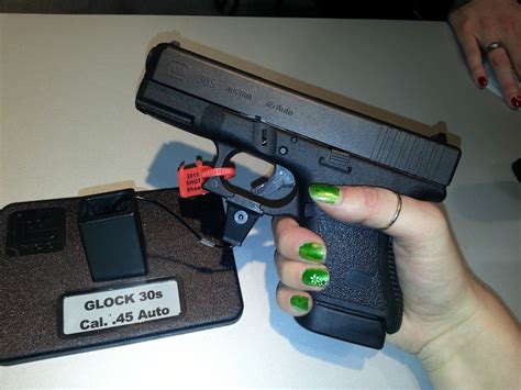 Glock 30S - Gears of Guns