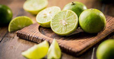 The Many Benefits of Limes and Lime Juice - FruitSmart