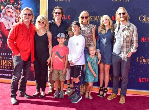 All in the Family! Kurt Russell and Goldie Hawn Celebrate Film Premiere ...