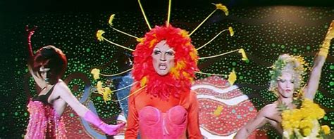 The-Adventures-of-Priscilla-Queen-of-the-Desert-671