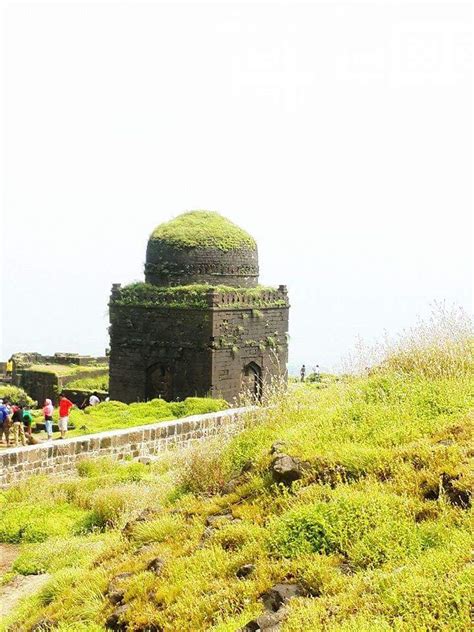 Lohagad Fort Trek – trekkingastairwaytoheaven