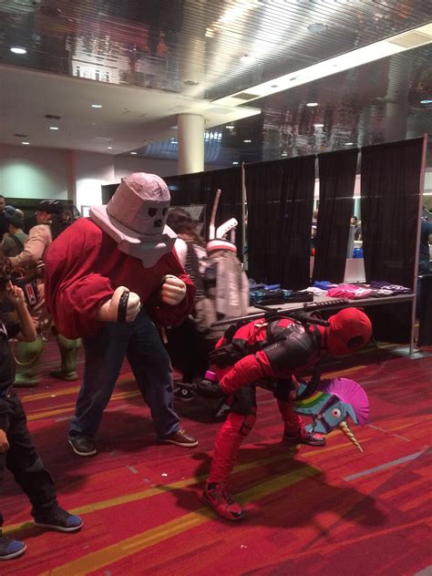 Behind the scenes: Deadpool Vs Juggernaut : r/funny