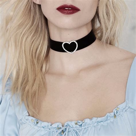 Gothic-Black-Wide-Velvet-Choker-Necklace-Cute-Love-Heart-Crystal-Chocker-Short-Necklace-For ...