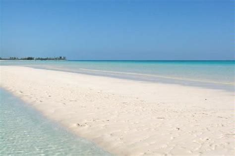 Gold Rock Beach, Grand Bahama Island, The Bahamas | Tropical vacation ...