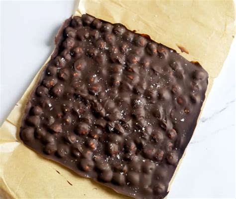 Easy 2-Ingredient Hazelnut Chocolate Bar — Don't Skip the Cookie