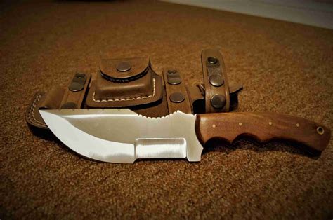 Best Hunting Knife Review: Ideal Knives For Hunting With Confidence ...