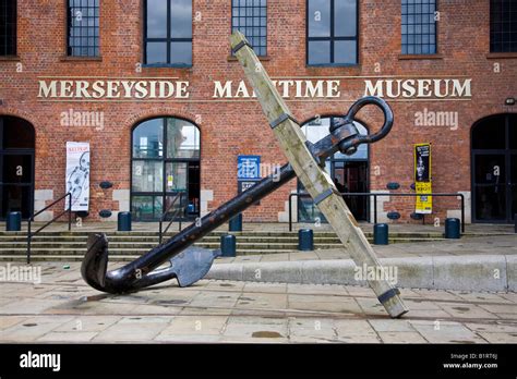 Anchor outside the Merseyside Maritime Museum. Albert Docks, Liverpool, Merseyside, United ...