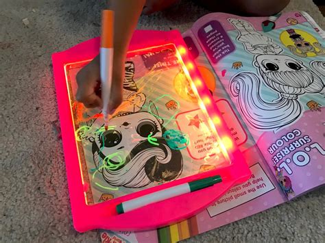 GlowArt Light Up Drawing Board | Art for kids, Glowing art, Kids