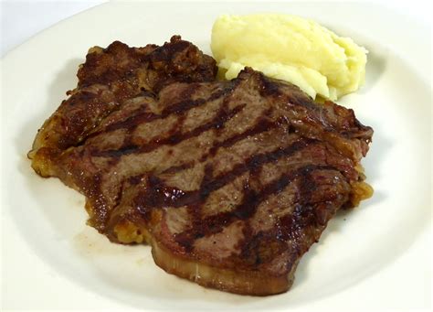 Entrecote a la parrilla con puré de patata - Gastronomía Vasca: Escuela ...