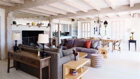 Inside Danny DeVito and Rhea Perlman’s Malibu Beach House | Architectural Digest