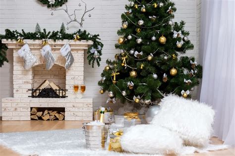 Christmas Fireplace Garland Ideas – InspirationSeek.com