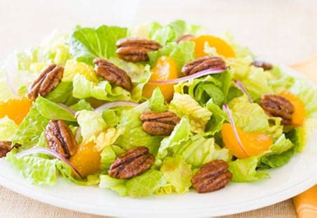 Romaine Salad With Glazed Pecans & Mandarin Oranges - Diamond Nuts