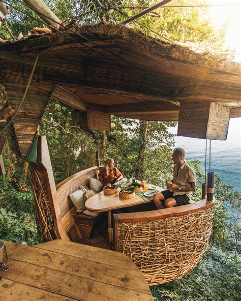 Looking For Some Escapism? Check Out This One-Of-A Kind Restaurant Suspended High In The Treetops