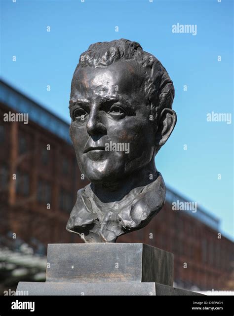 Bust georg elser who carried hi-res stock photography and images - Alamy