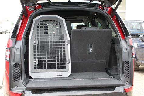 Car Dog Cages, Crates & Transit Boxes for B37ss | TransK9 in 2020 | Land rover discovery 5 ...