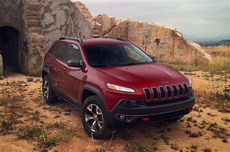 2014 Jeep Cherokee: Around the Block - Automobile Magazine