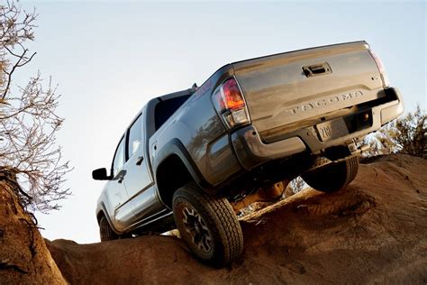 10 Biggest Pickup Truck Stories: Toyota Tacoma Plays It Safe Against ...