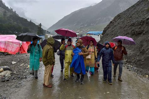 Amarnath Yatra suspended due to bad weather – India TV