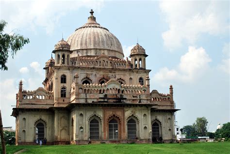 21 monuments in of Lucknow | history culture of Lucknow