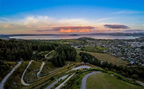 Skyline Rotorua (New Zealand) - Gondola, Restaurant, Luge