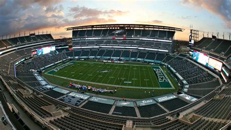 City Council pushes Lincoln Financial Field as mass vaccination site - WHYY