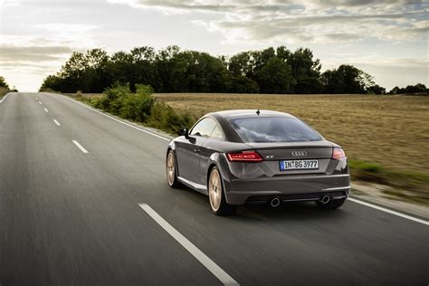 AUDI TT Coupe Specs & Photos - 2018, 2019, 2020, 2021, 2022, 2023, 2024 ...