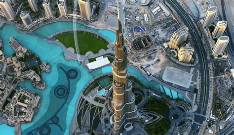 Burj Khalifa : 'At the Top' Ticket Offer | Book & Save up to 50% off | dubaibookers.com