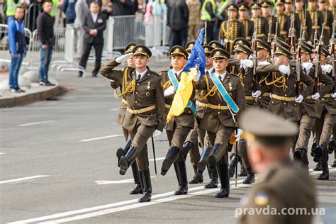 Divisions from eight NATO countries attend military parade on Ukraine's ...