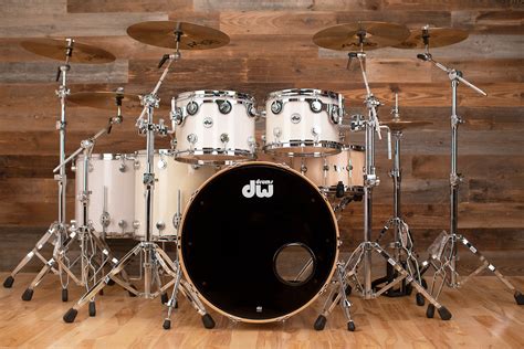 DW (DRUM WORKSHOP) COLLECTORS SERIES 5 PIECE DRUM KIT, WHITE GLASS (PR ...