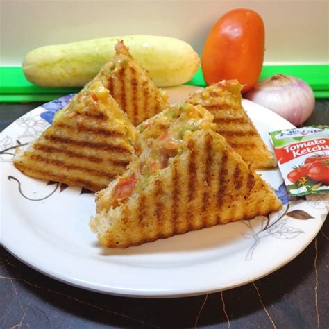 Veg Cheese Grilled Sandwich | FoodsFactory