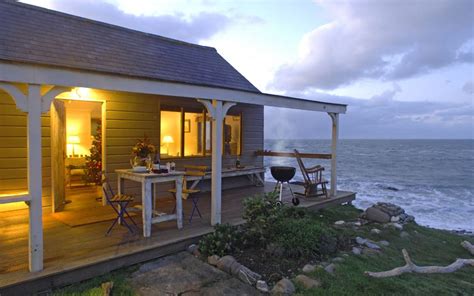 Luxury UK beach huts: four of the best seaside chalets | Dream beach houses, Beach cottage style ...