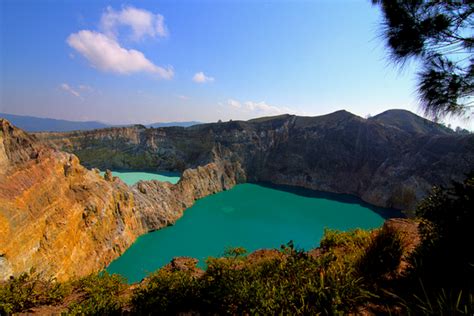 Danau Kelimutu, Wisata NTT Terpopuler yang Menakjubkan!